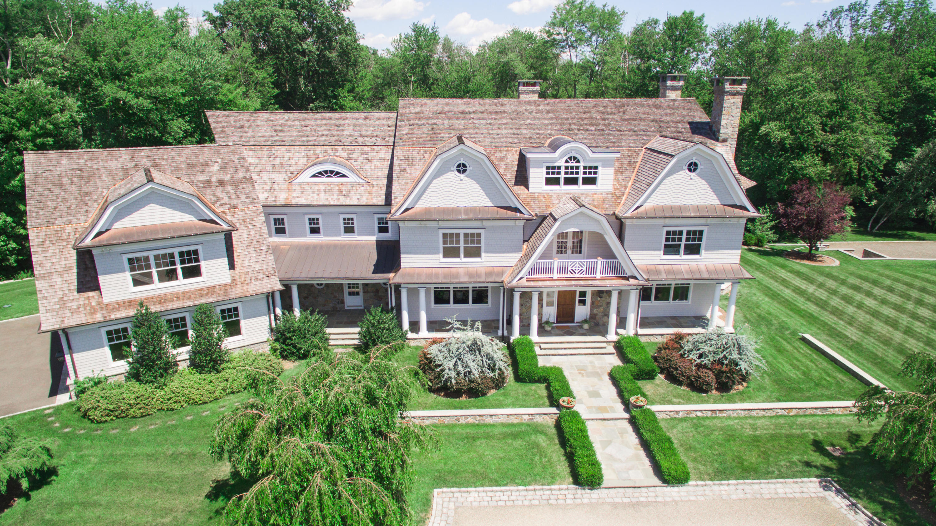 1385 Smith Ridge Road New Canaan, CT 06840 - Photo 33 of 33 an aerial view of a house