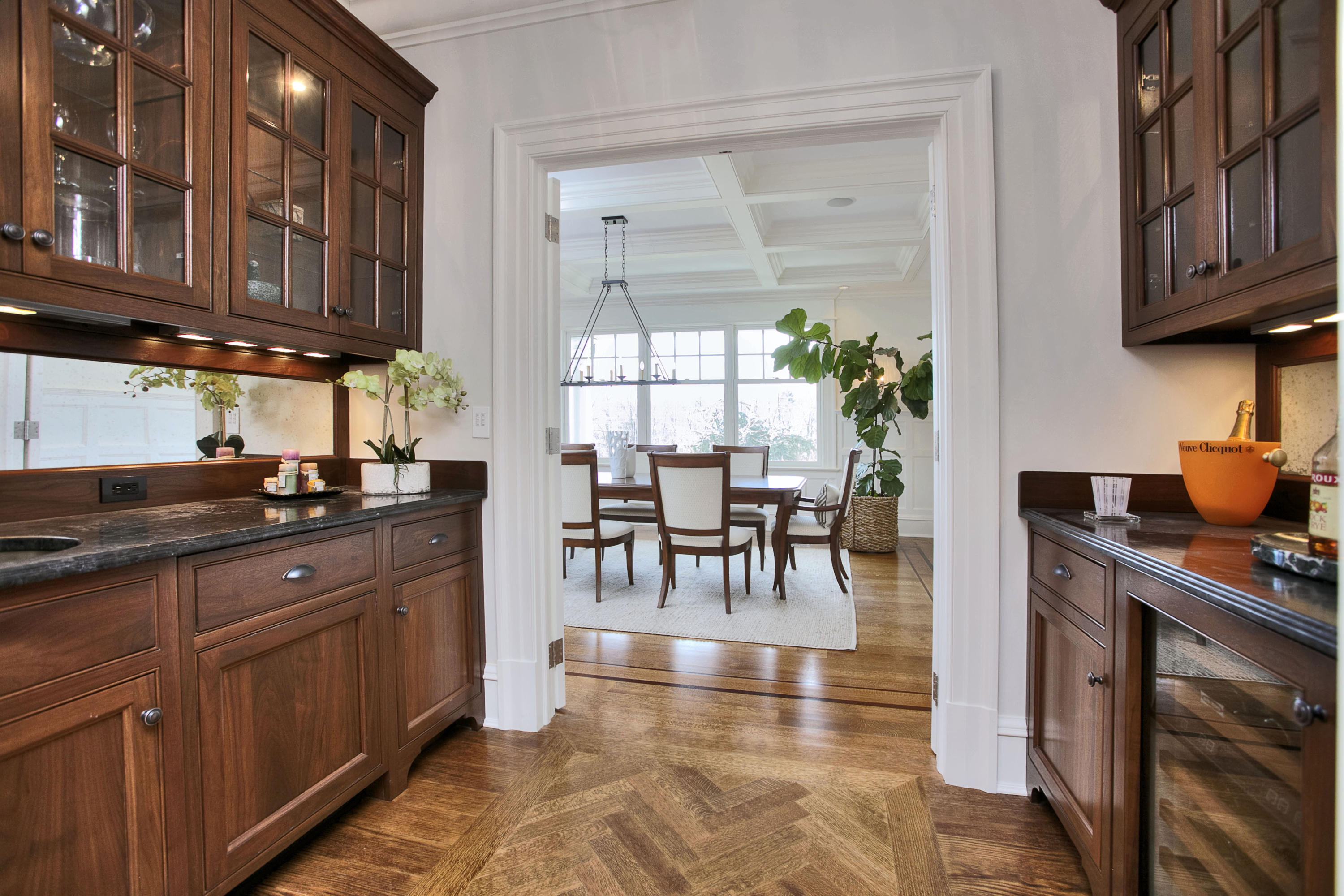 1385 Smith Ridge Road New Canaan, CT 06840 - Photo 8 of 33 a view of a kitchen and dining area