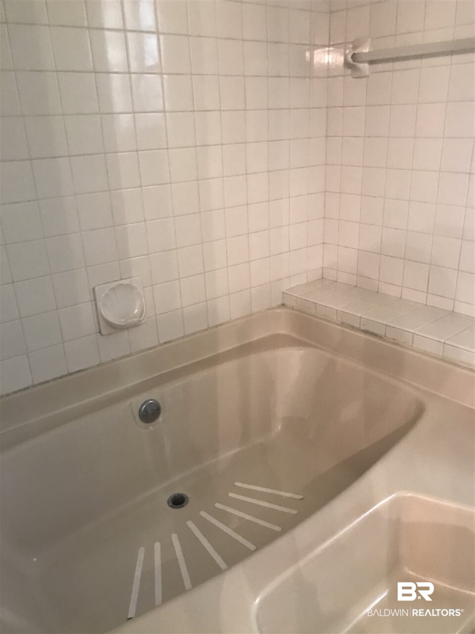 8901 Bay View Drive Foley, AL 36535 - Photo 20 of 30 Has tub w/shower Dressing area and large closet