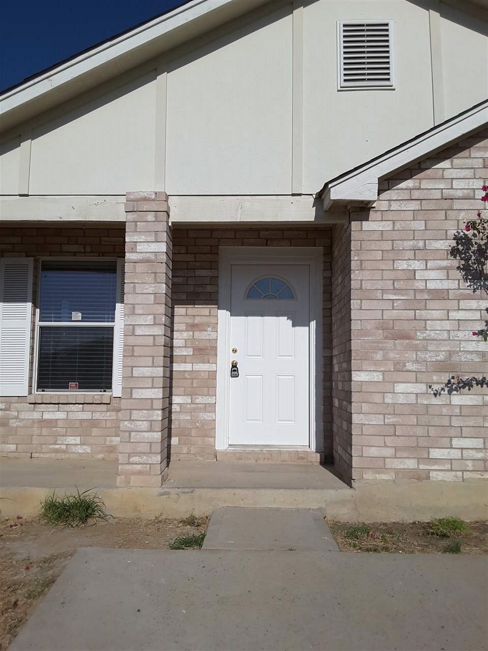 821 George Read Drive Laredo, TX 78046 - Photo 2 of 19 Gallery Image 2