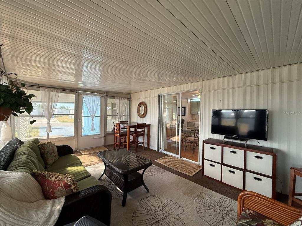 123 St Kitts Way Apollo Beach, FL 33572 - Photo 15 of 24