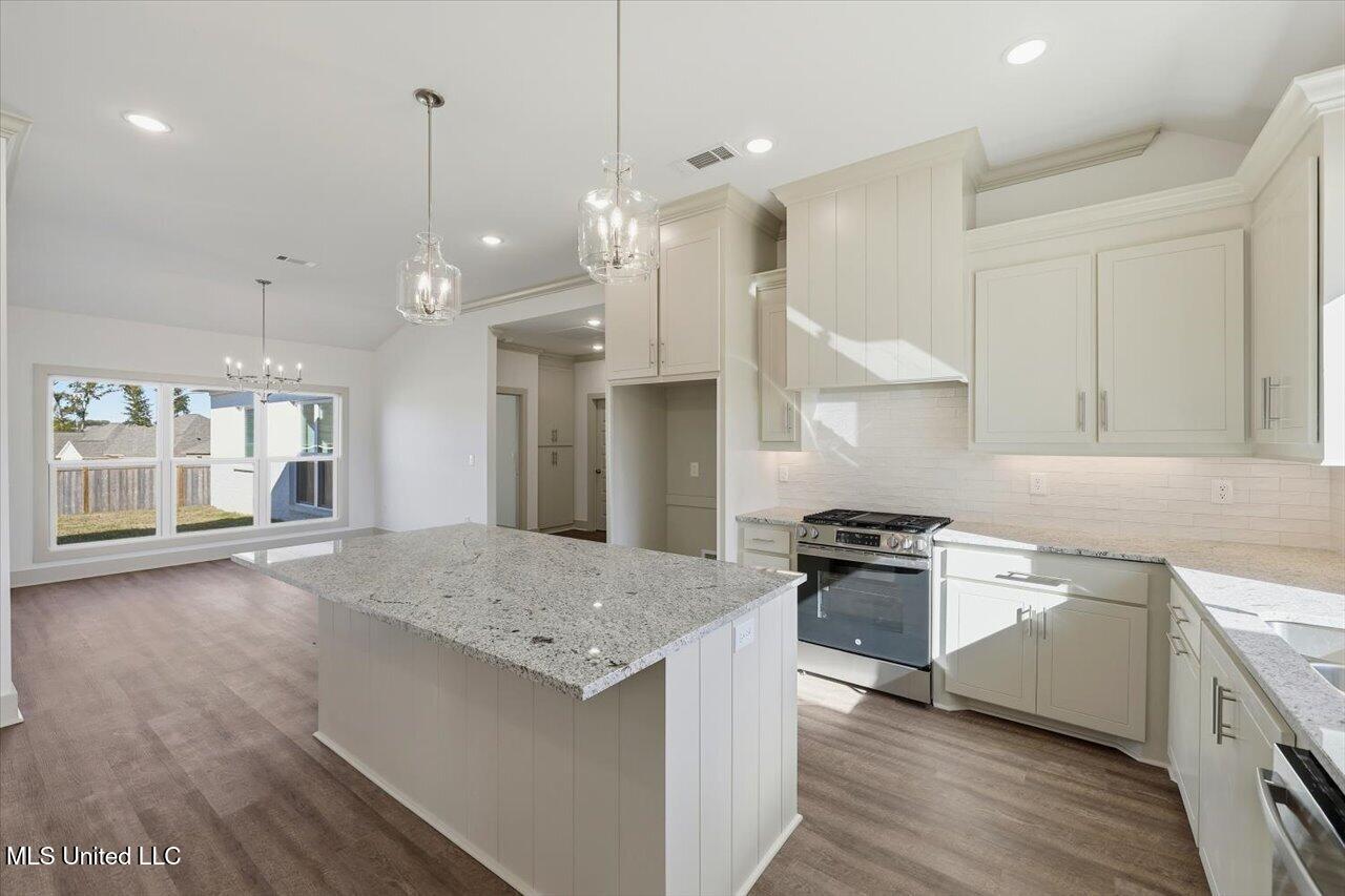 111 Willow Way Canton, MS 39046 - Photo 12 of 33 12-111 Willow Way _ Home Tours MS