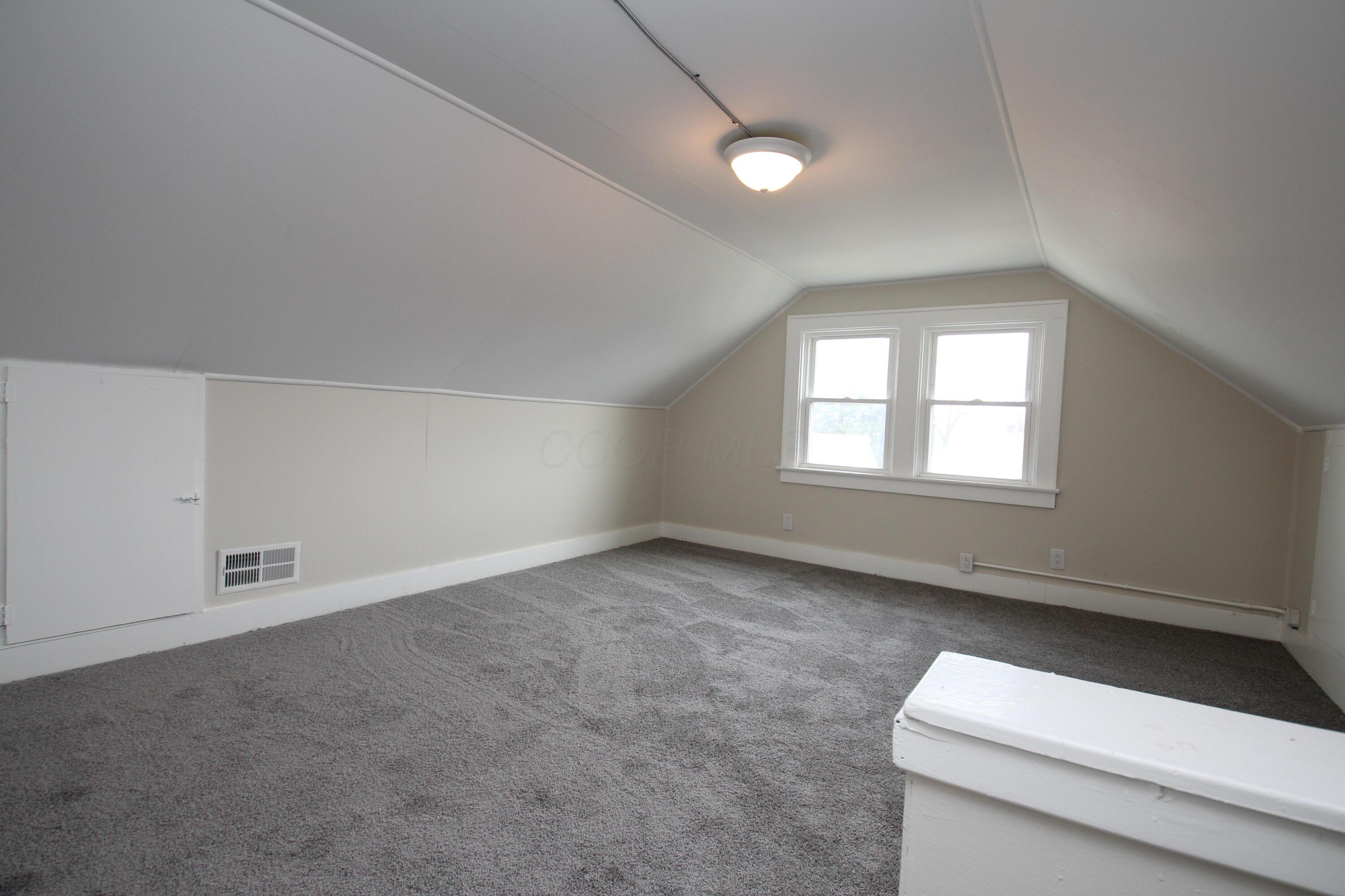 711 Berkeley Road Columbus, OH 43205 - Photo 24 of 25
