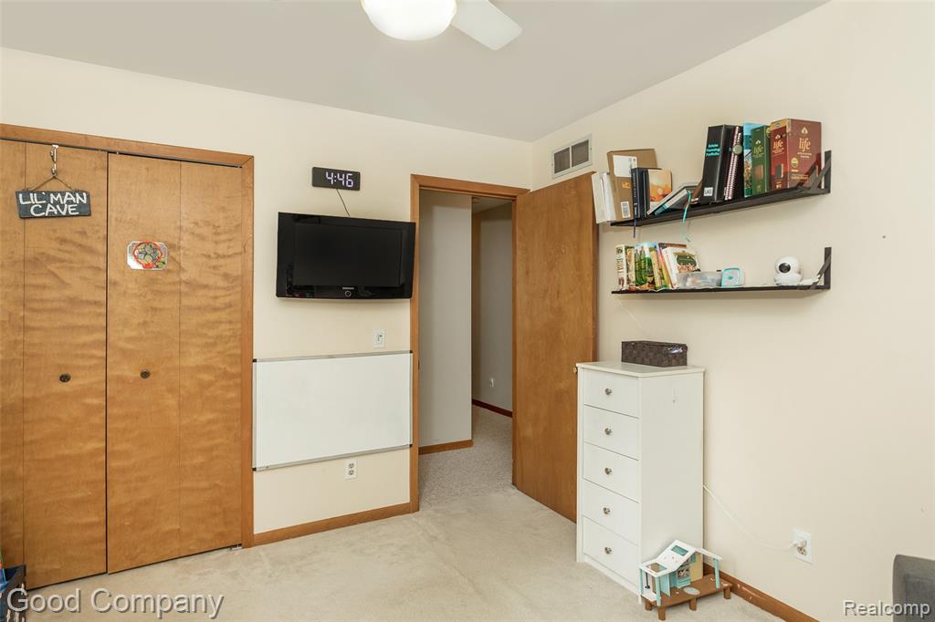 10080 Big Lake Road Clarkston, MI 48346 - Photo 20 of 41 Gallery Image 20