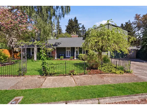 $525,000 | 1400 Southeast 146th Place, Portland, OR 97233