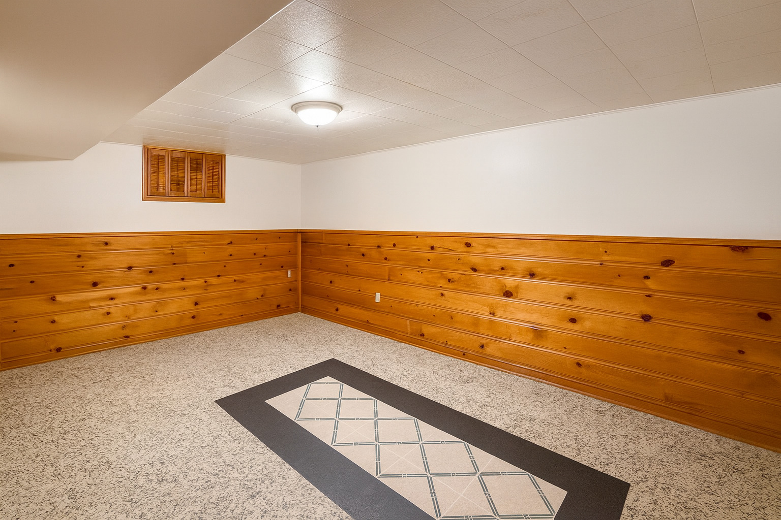 404 Thoria Road Batavia, IL 60510 - Photo 5 of 15 a view of an ocean beach