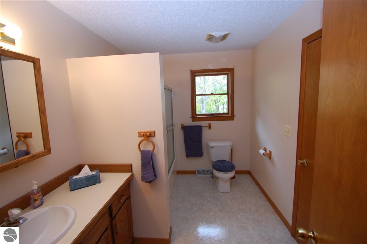 5266 Rau Road West Branch, MI 48661 - Photo 14 of 33 1791140-13.JPG