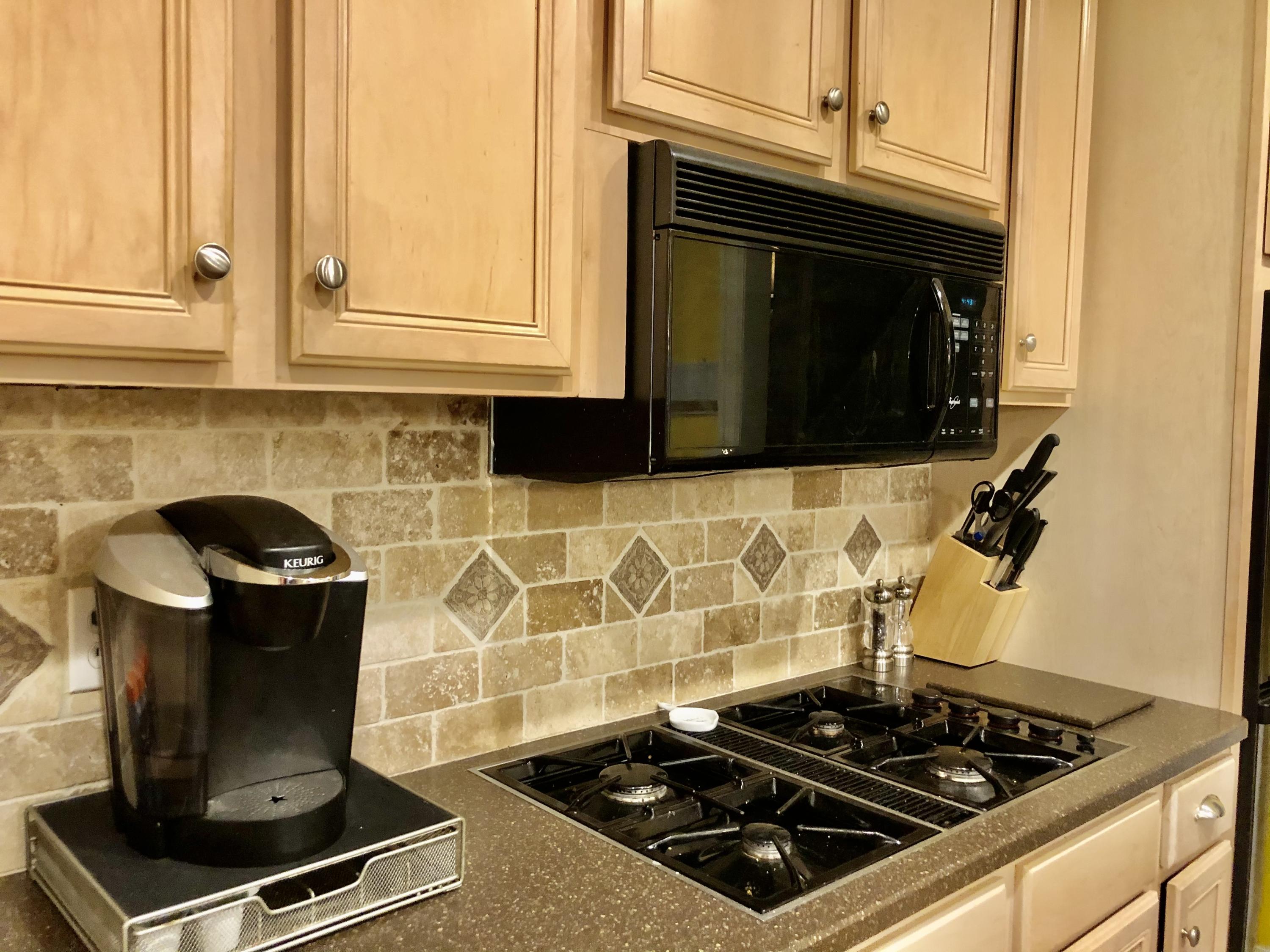 1306 Elfin Road Lookout Mountain, GA 30750 - Photo 3 of 17 Travertine Marble Tile Backsplash