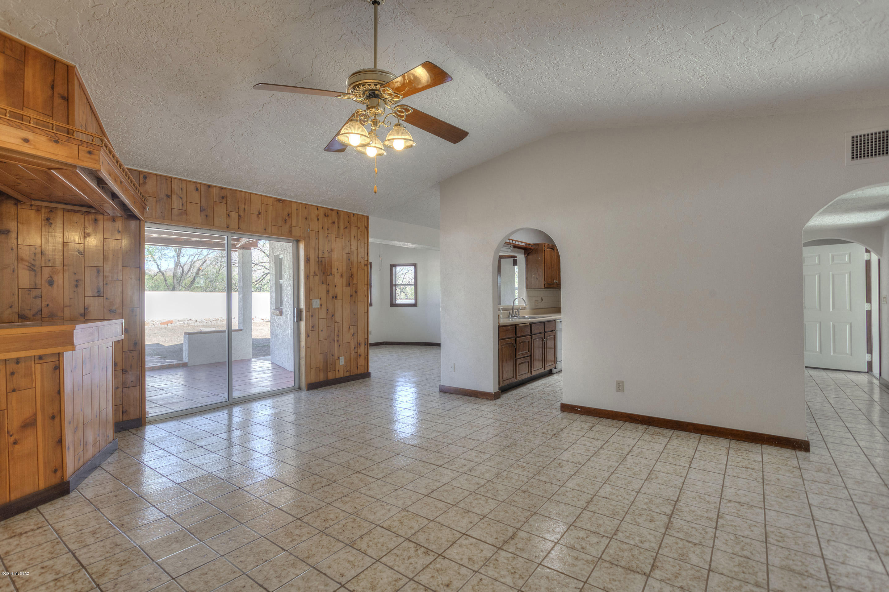 410 Bury Court Rio Rico, AZ 85648 - Photo 11 of 39