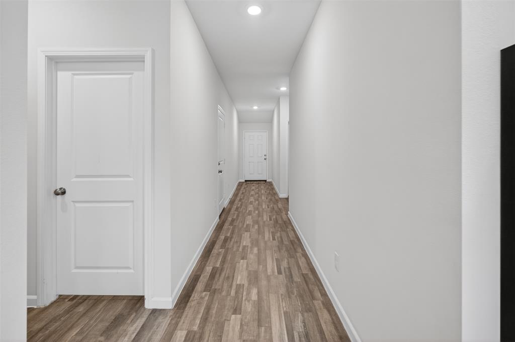 901 East 3rd Street Springtown, TX 76082 - Photo 2 of 38