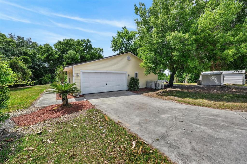 317 Tomato Hill Road Leesburg, FL 34748 - Photo 2 of 65