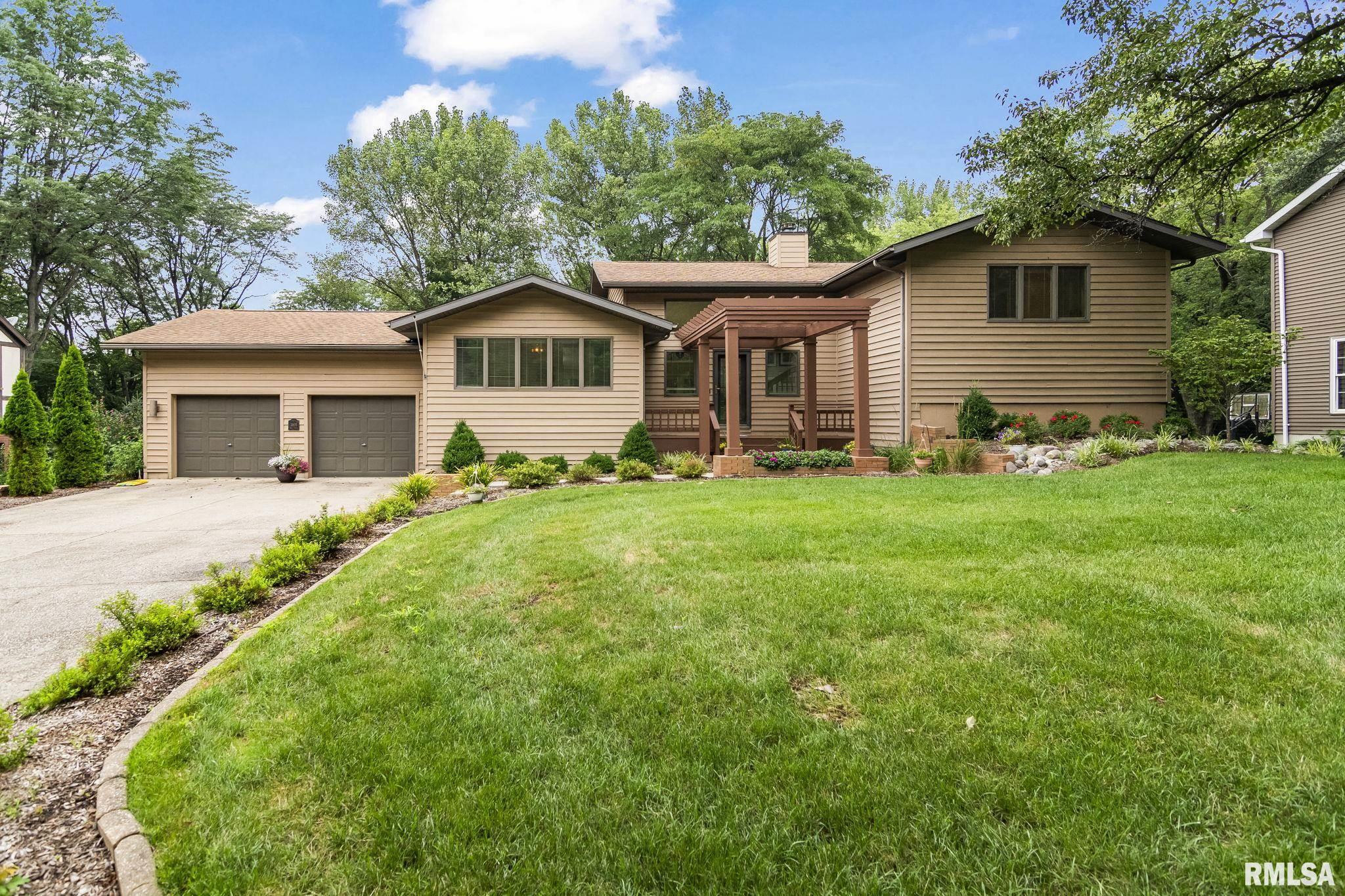 3805 West Bluffs Road Springfield, IL 62711 - Photo 2 of 49