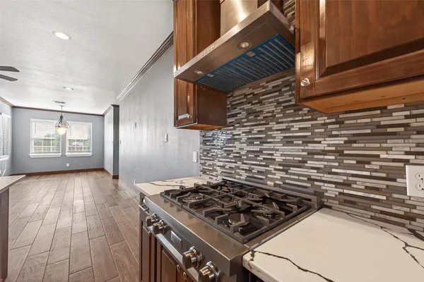 $3,000 | 2410 Engeling Road, Rosenberg, TX 77471