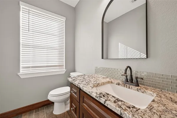 $3,000 | 2410 Engeling Road, Rosenberg, TX 77471