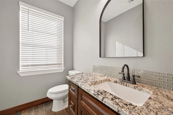 $3,000 | 2410 Engeling Road, Rosenberg, TX 77471