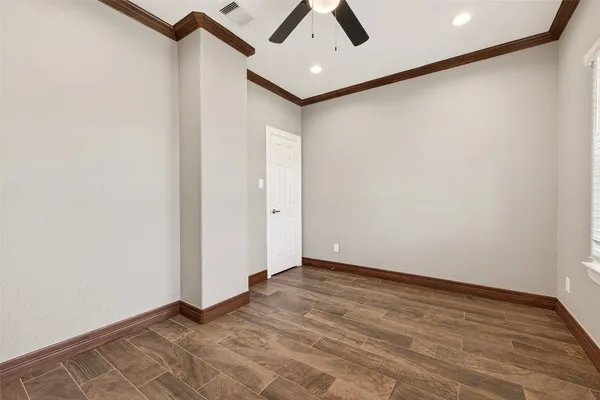 $3,000 | 2410 Engeling Road, Rosenberg, TX 77471