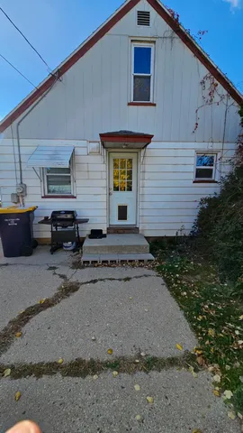 $215,000 | 2104 South 98th Street, West Allis, WI 53227