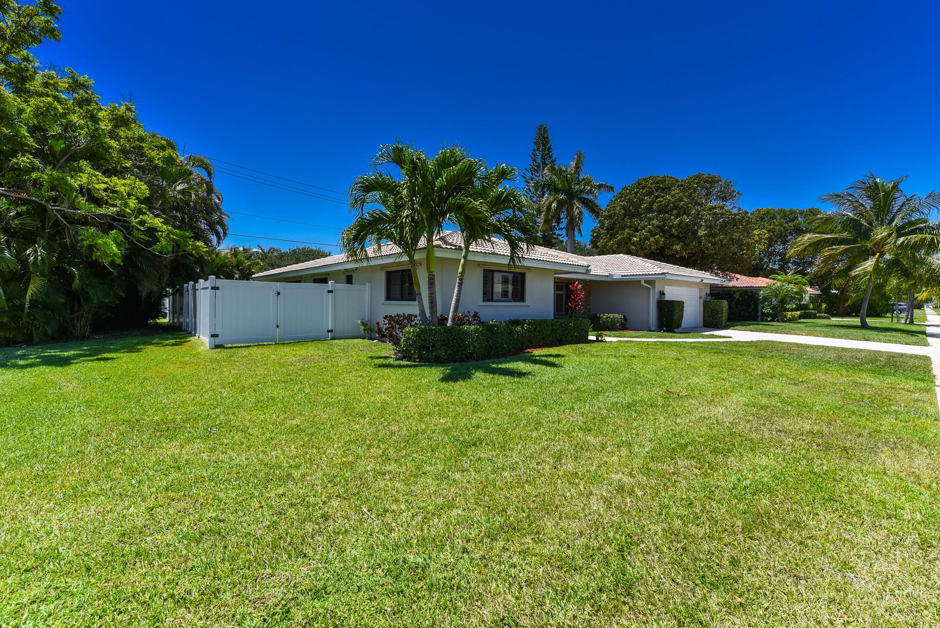 1399 Southwest 12th Avenue Boca Raton, FL 33486 - Photo 11 of 35 Front