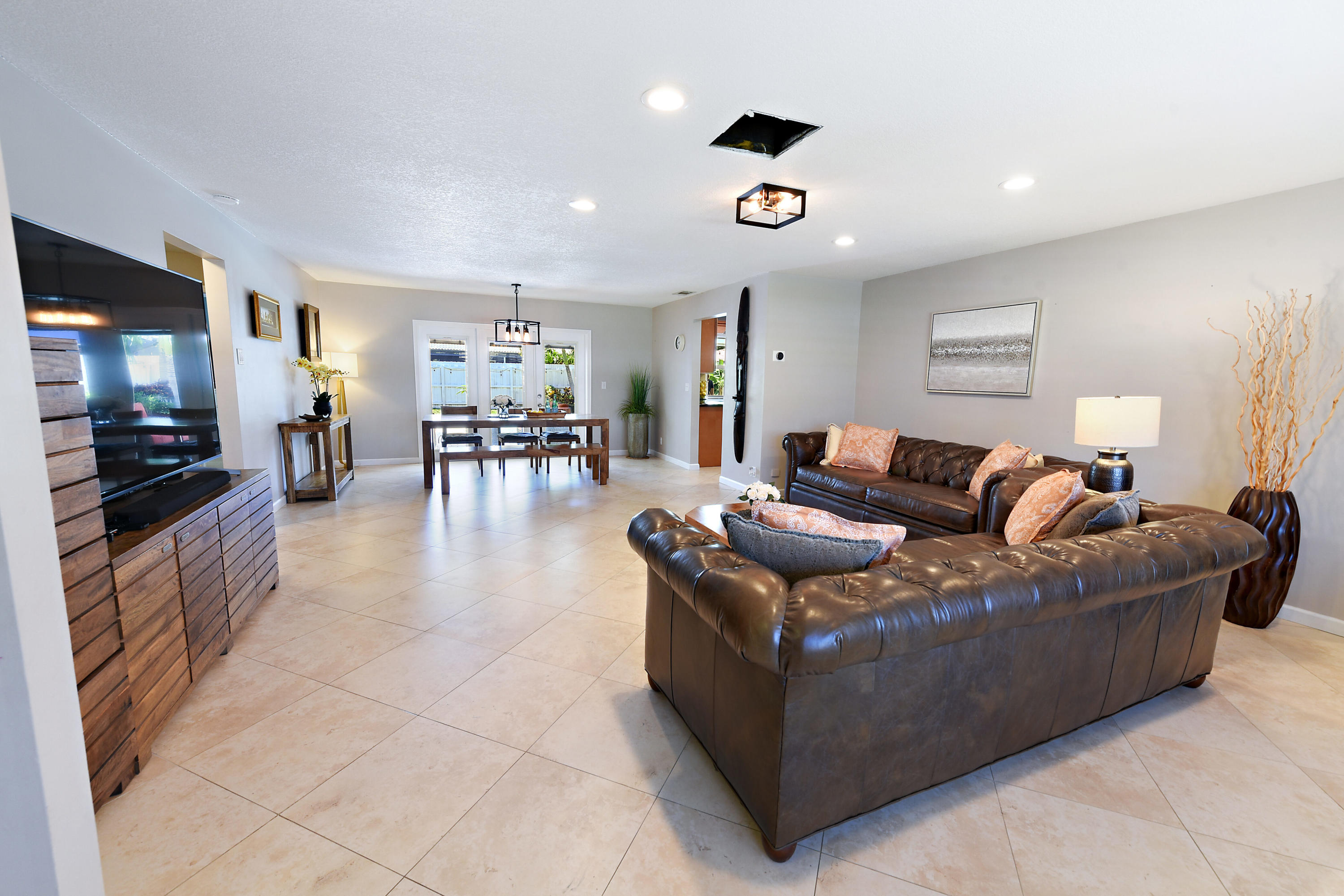 1399 Southwest 12th Avenue Boca Raton, FL 33486 - Photo 13 of 35 Living Room