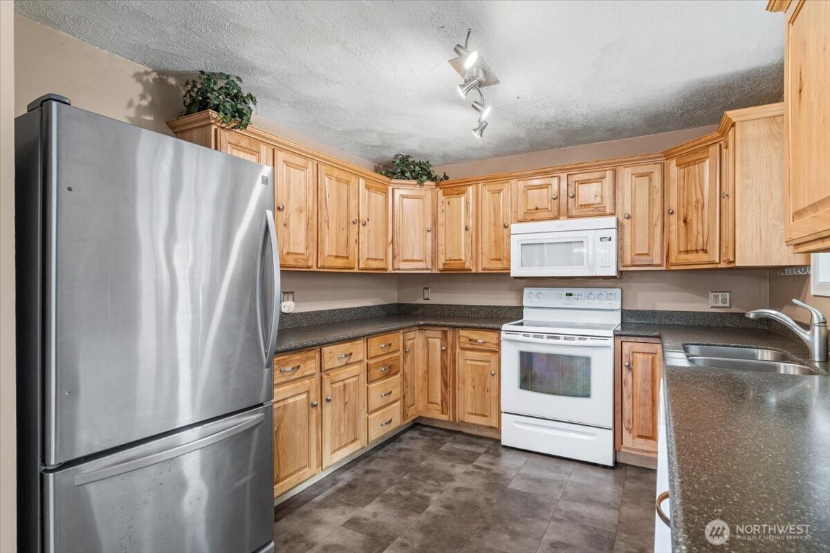 902 Ivy Avenue Cashmere, WA 98815 - Photo 13 of 32