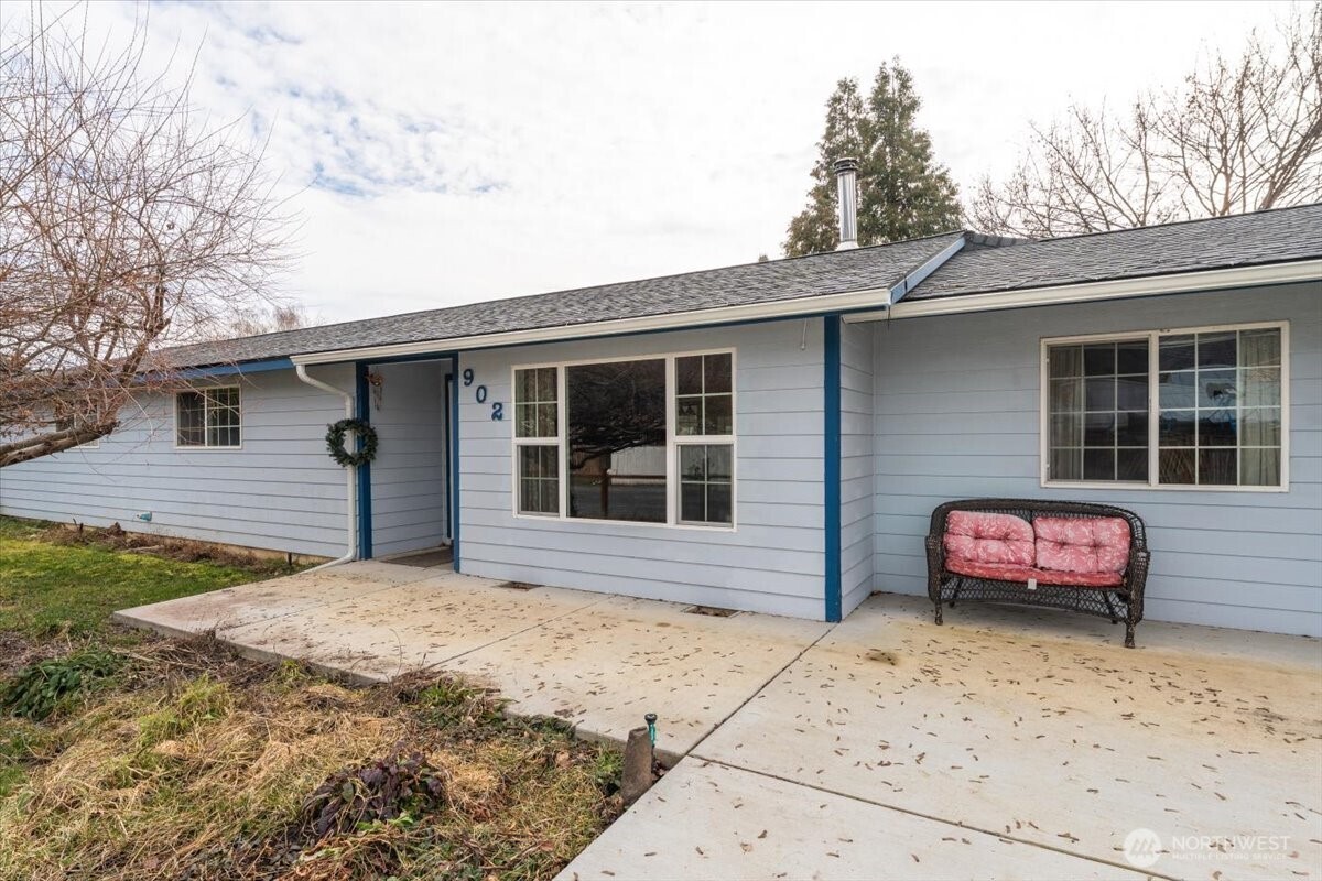 902 Ivy Avenue Cashmere, WA 98815 - Photo 5 of 32