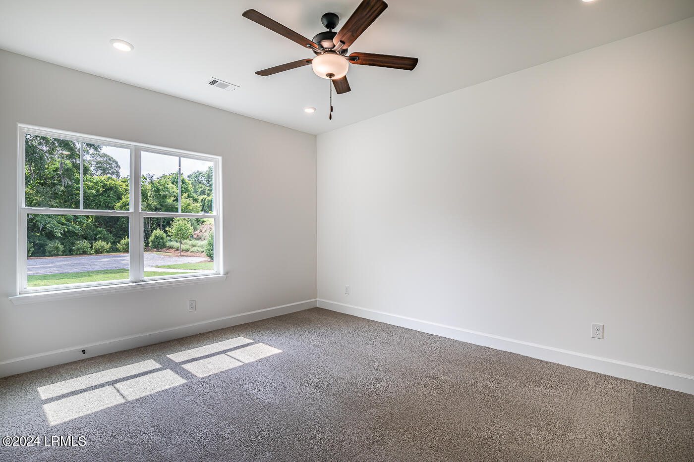 246 Weathersbee Street Ridgeland, SC 29936 - Photo 16 of 43 16 Guest room