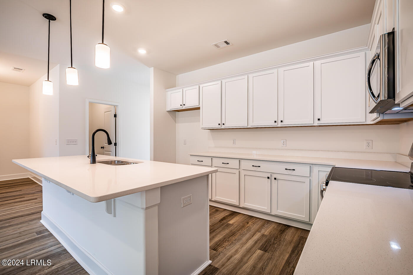 246 Weathersbee Street Ridgeland, SC 29936 - Photo 10 of 43 10 Kitchen