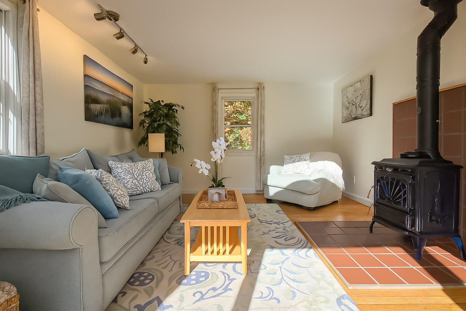 113 Blacksmith Shop Road Falmouth, MA 02540 - Photo 20 of 49 Living Room