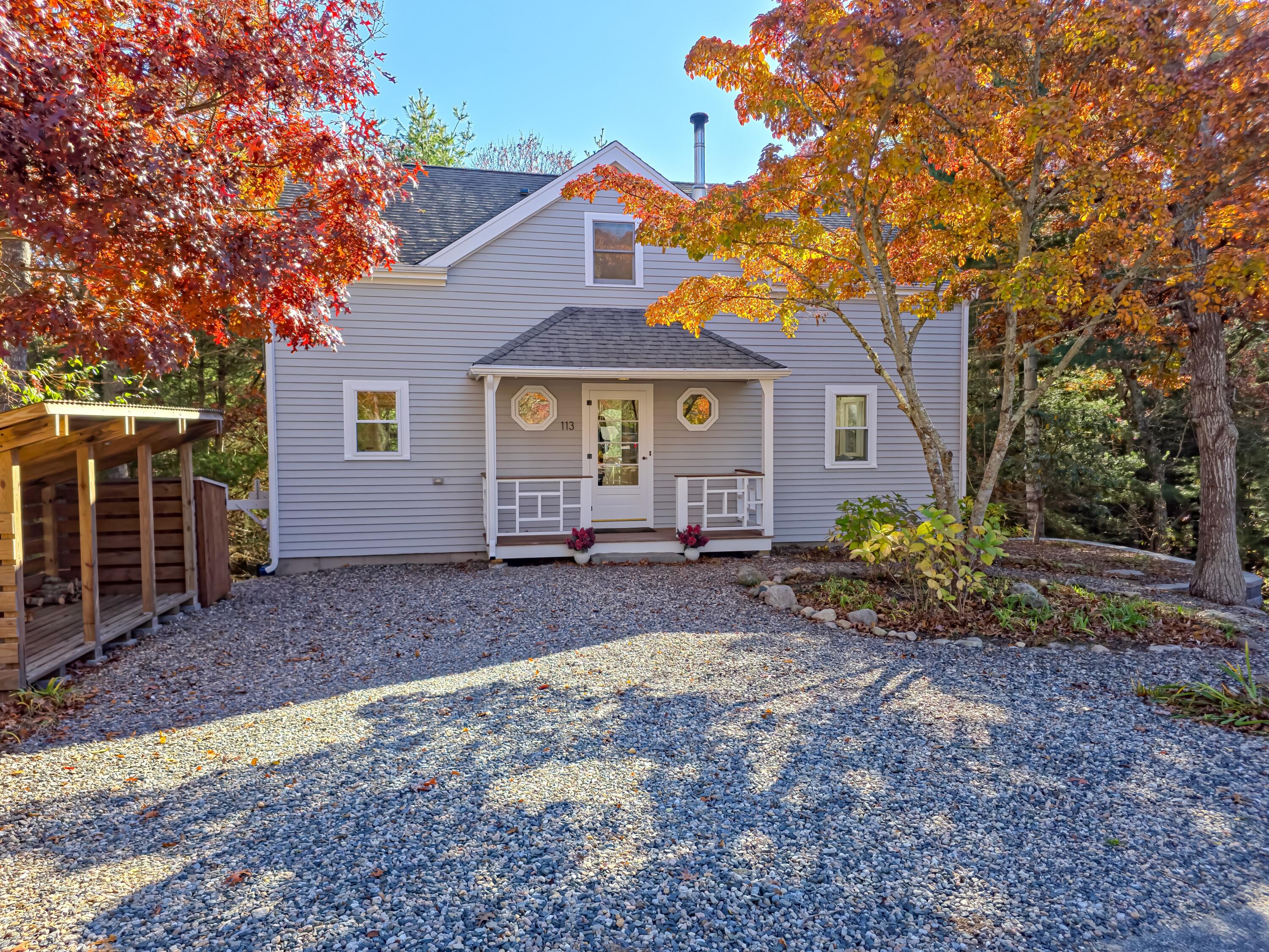 113 Blacksmith Shop Road Falmouth, MA 02540 - Photo 5 of 51 Main 5