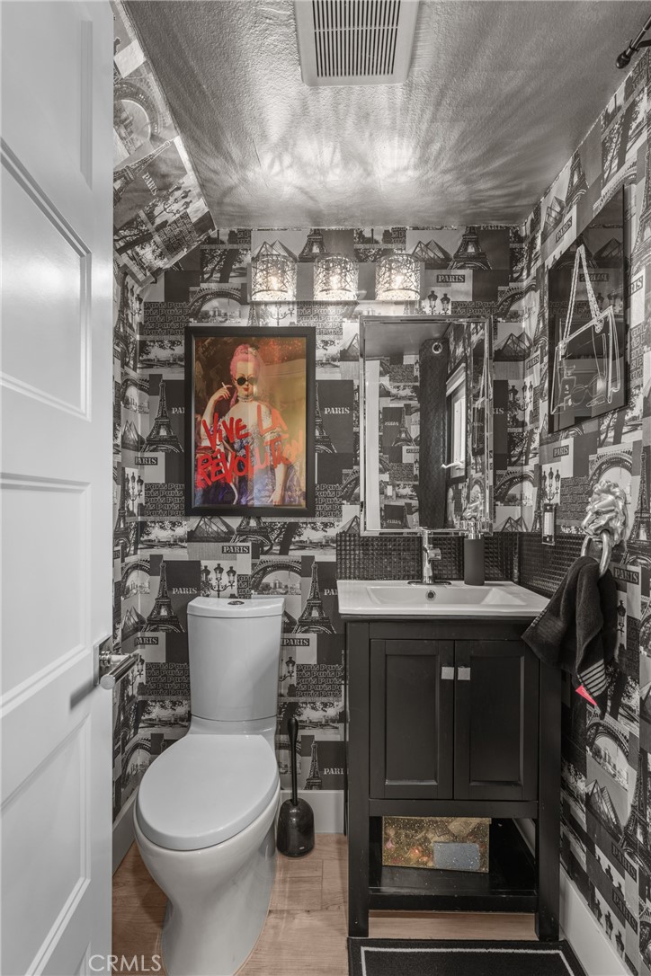 12720 Newport Avenue, Unit 18 Tustin, CA 92780 - Photo 12 of 37