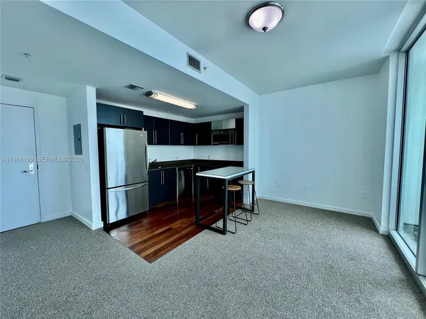$2,675 | 300 South Biscayne Boulevard, Unit 2703, Miami, FL 33131