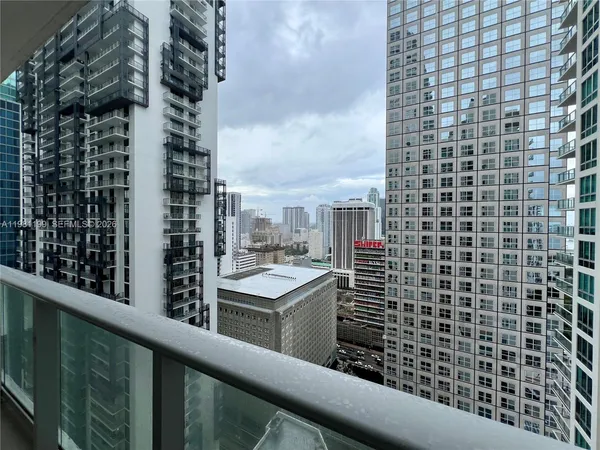 $2,675 | 300 South Biscayne Boulevard, Unit 2703, Miami, FL 33131