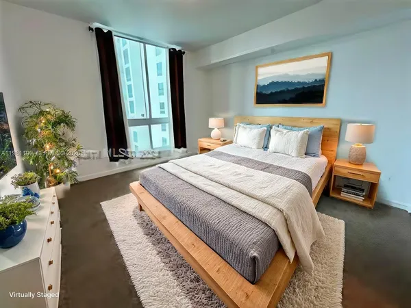 $2,675 | 300 South Biscayne Boulevard, Unit 2703, Miami, FL 33131