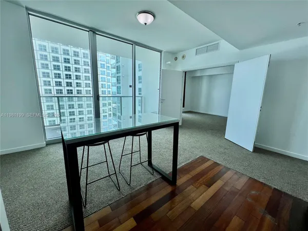 $2,675 | 300 South Biscayne Boulevard, Unit 2703, Miami, FL 33131