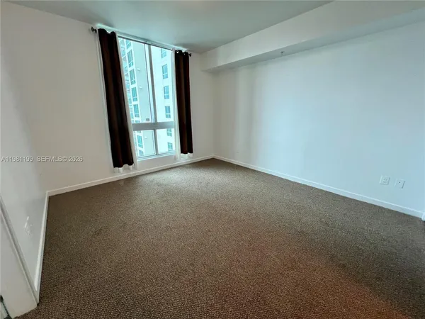 $2,675 | 300 South Biscayne Boulevard, Unit 2703, Miami, FL 33131