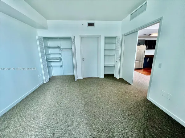 $2,675 | 300 South Biscayne Boulevard, Unit 2703, Miami, FL 33131