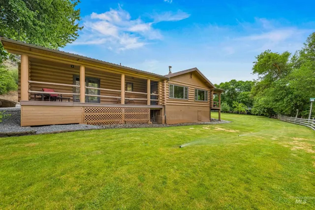 $2,675,000 | 13709 Highway 95, White Bird, ID 83554