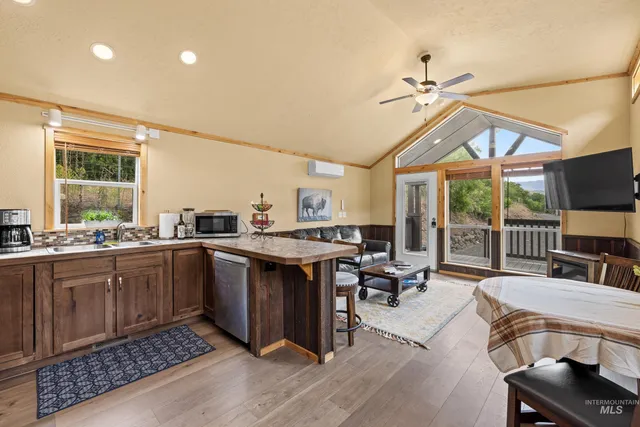 $2,675,000 | 13709 Highway 95, White Bird, ID 83554