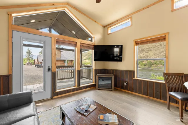 $2,675,000 | 13709 Highway 95, White Bird, ID 83554