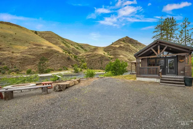 $2,675,000 | 13709 Highway 95, White Bird, ID 83554
