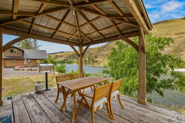 $2,675,000 | 13709 Highway 95, White Bird, ID 83554