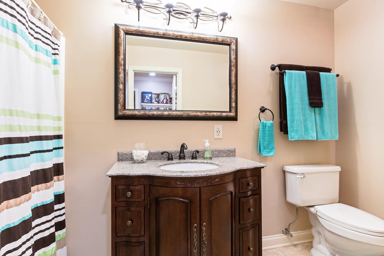6524 Newburgh Road Evansville, IN 47715 - Photo 17 of 23 Gallery Image 17