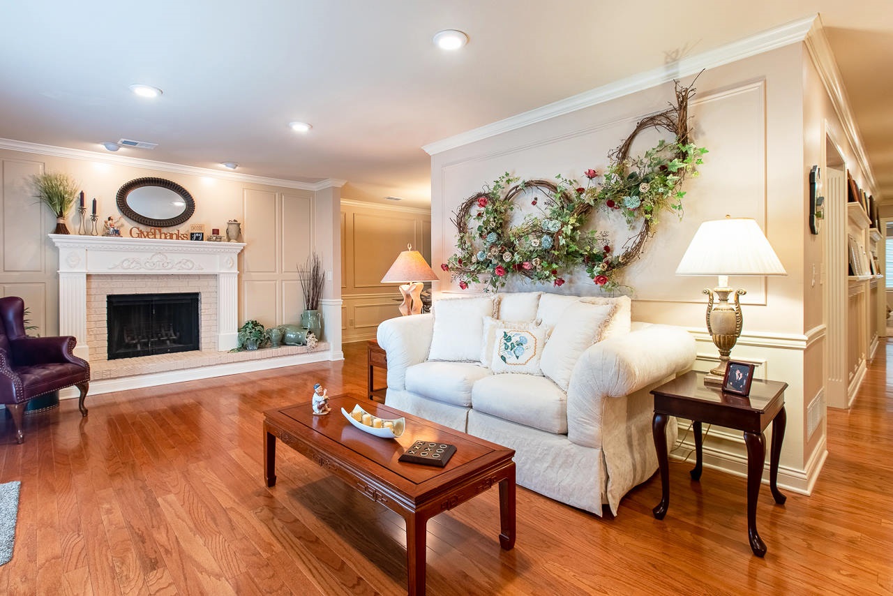 6524 Newburgh Road Evansville, IN 47715 - Photo 4 of 23 Gallery Image 4