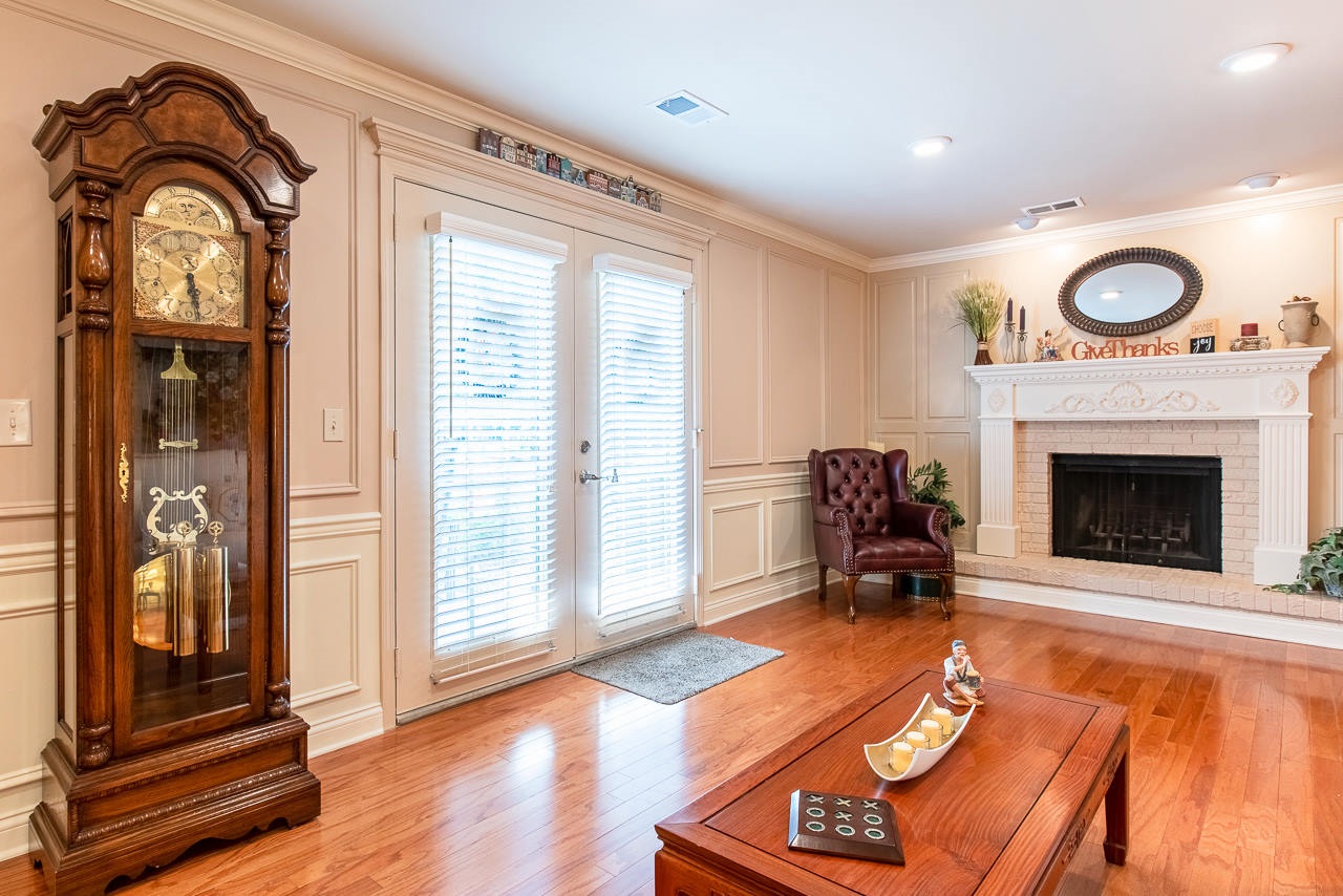 6524 Newburgh Road Evansville, IN 47715 - Photo 6 of 23 Gallery Image 6