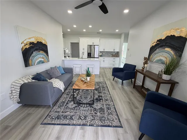 $3,300 | 13117 4th Street East, Madeira Beach, FL 33708