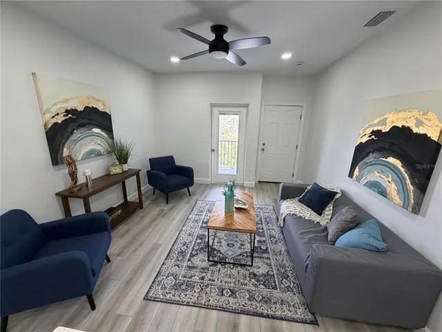 $3,300 | 13117 4th Street East, Madeira Beach, FL 33708