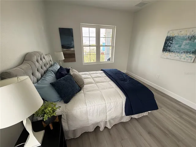 $3,300 | 13117 4th Street East, Madeira Beach, FL 33708