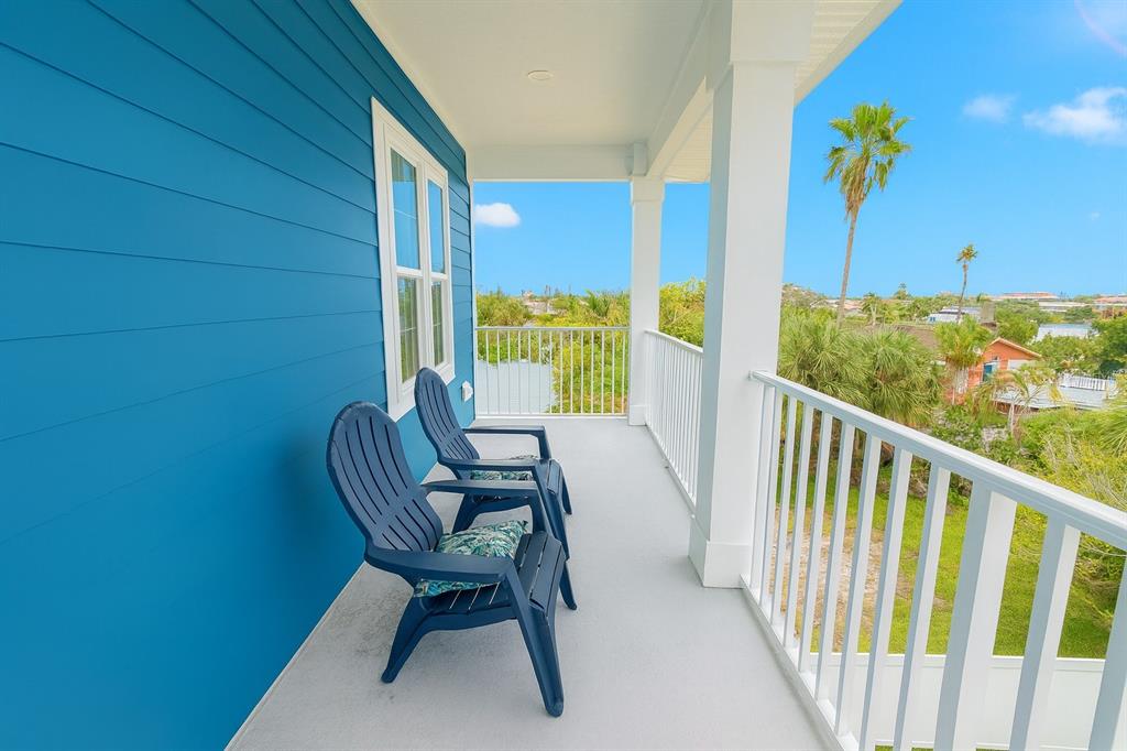 13117 4th Street East Madeira Beach, FL 33708 - Photo 7 of 35