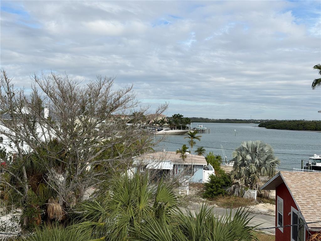 13117 4th Street East Madeira Beach, FL 33708 - Photo 10 of 35