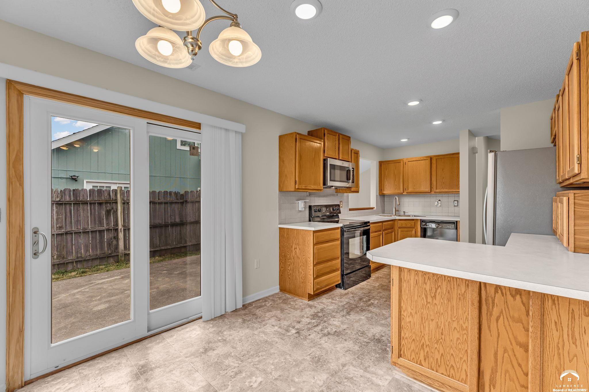 4840 Tempe Street Lawrence, KS 66047 - Photo 18 of 40